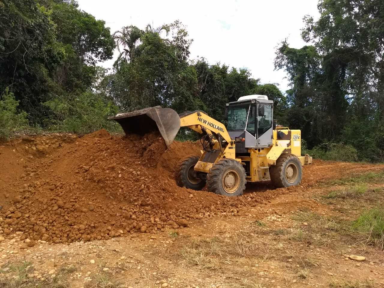 Prefeitura de Camacã realiza patrolamento nas estradas vicinais do Município
